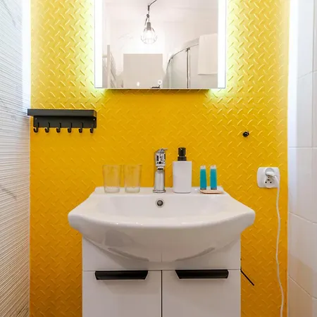 Apartament Koszalińska Comfort By Bookinghost